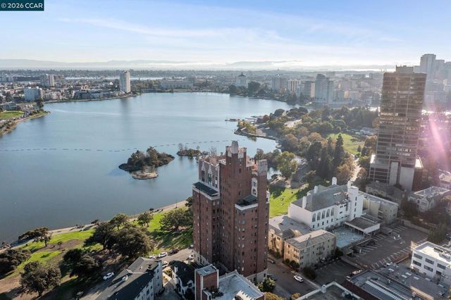 492 Staten Ave 1101, Oakland, CA 94610