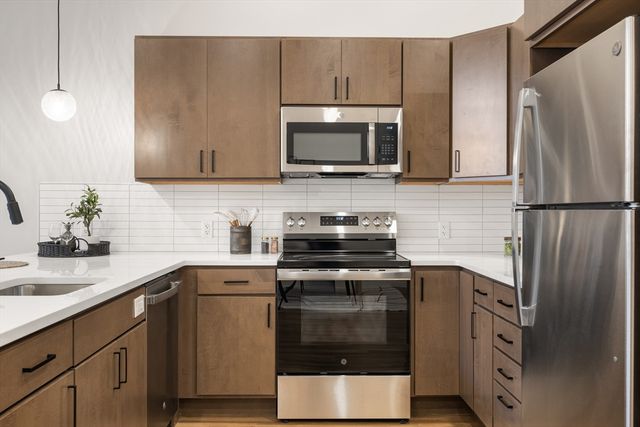 22 Elm St 310, Worcester, MA 01608