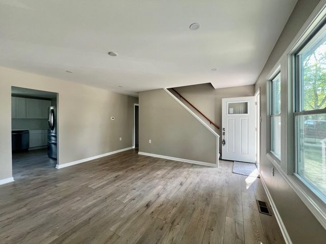 753 Imperial Road, Valparaiso, IN 46385