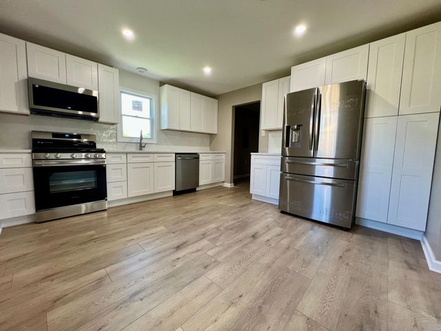 753 Imperial Road, Valparaiso, IN 46385