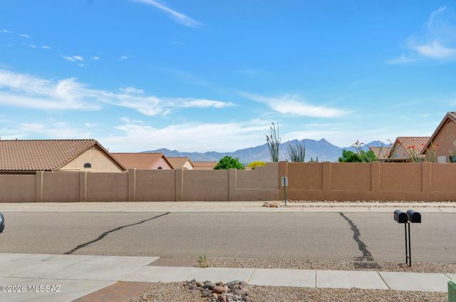 760 W Rio Teras, Green Valley, AZ 85614