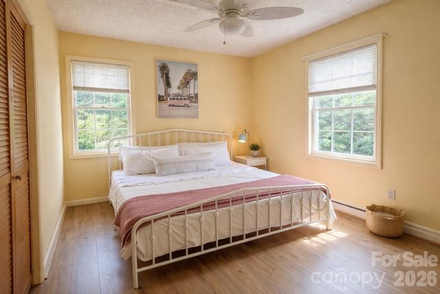 1511 Water Wheel Cove, Clyde, NC 28721