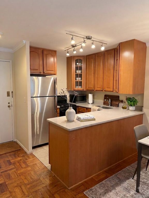 301 E 75th Street 5J, New York (manhattan), NY 10021 — photo 2