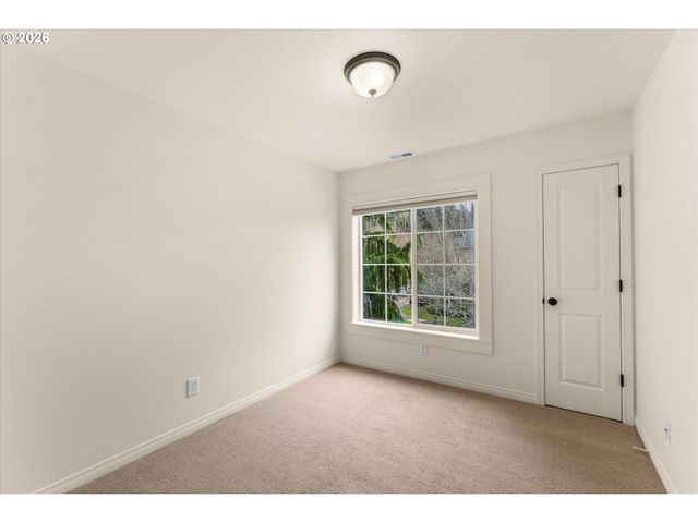 3027 Se KINGSWOOD Ave, Hillsboro, OR 97123