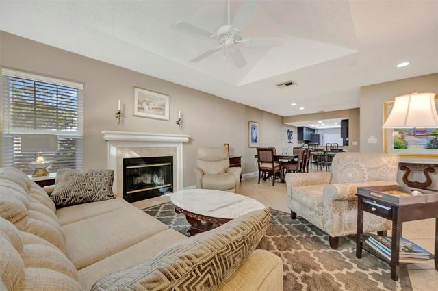 1222 GOLFVIEW WOODS DRIVE 1222, Sun City Center, FL 33573