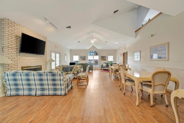 1222 GOLFVIEW WOODS DRIVE 1222, Sun City Center, FL 33573