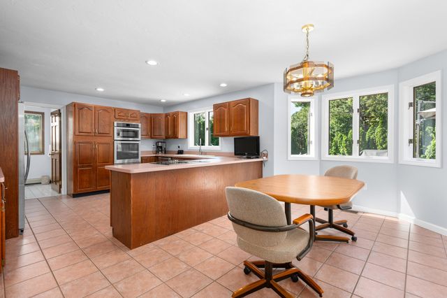 1 Homestead Rd Extension, Sagamore Beach, MA 02562