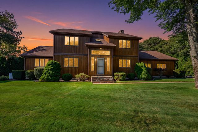 1 Homestead Rd Extension, Sagamore Beach, MA 02562