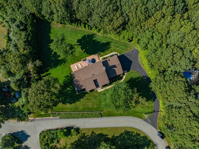 1 Homestead Rd Extension, Sagamore Beach, MA 02562
