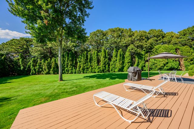 1 Homestead Rd Extension, Sagamore Beach, MA 02562