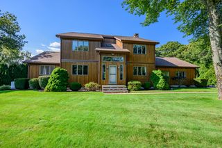 1 Homestead Rd Extension, Sagamore Beach, MA 02562