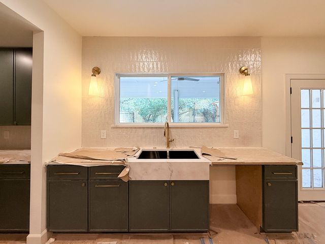 10519 Brinwood Drive, Houston, TX 77043