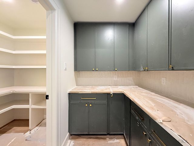 10519 Brinwood Drive, Houston, TX 77043