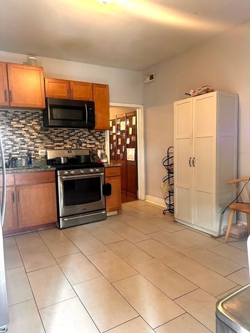 1817 S Peoria Street 2, Chicago, IL 60608