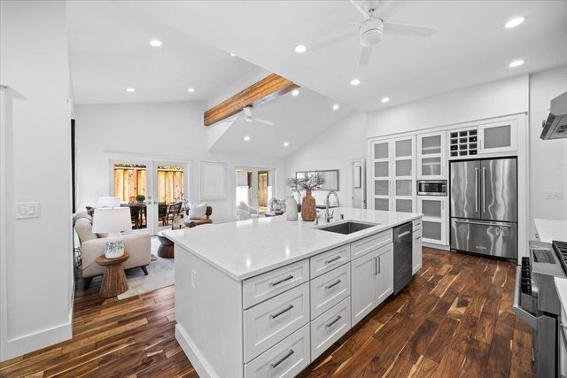 640 N San Antonio Road, Los Altos, CA 94022