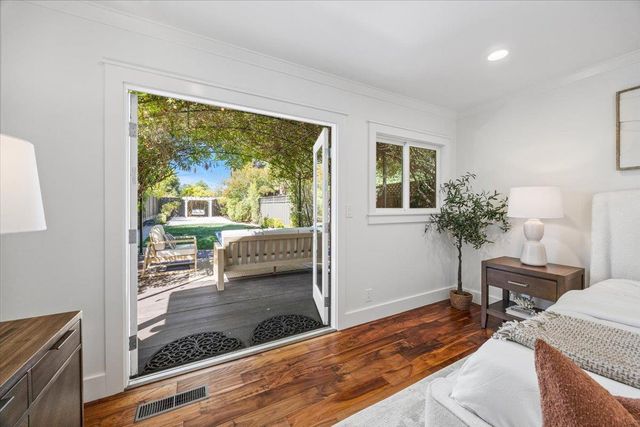 640 N San Antonio Road, Los Altos, CA 94022