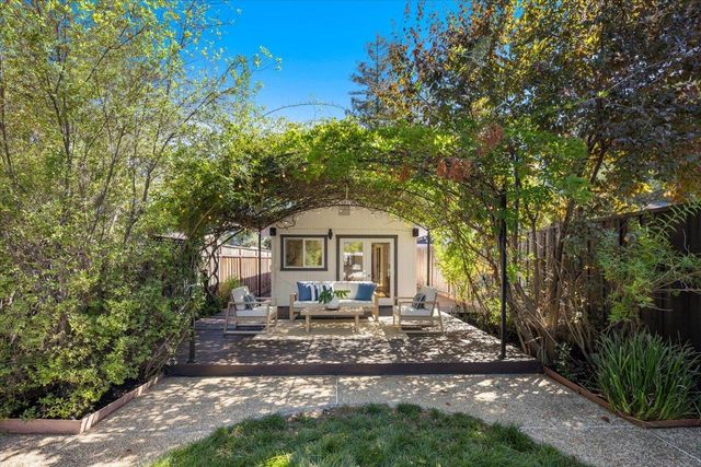 640 N San Antonio Road, Los Altos, CA 94022