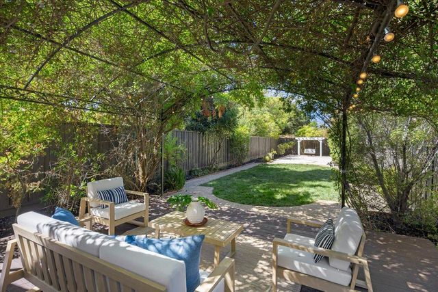 640 N San Antonio Road, Los Altos, CA 94022