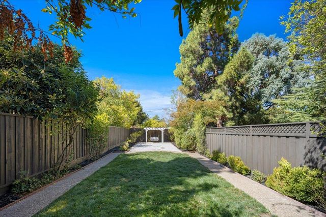 640 N San Antonio Road, Los Altos, CA 94022