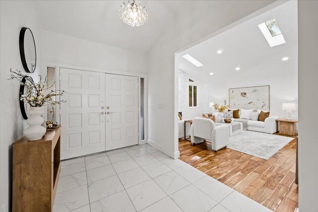 640 N San Antonio Road, Los Altos, CA 94022