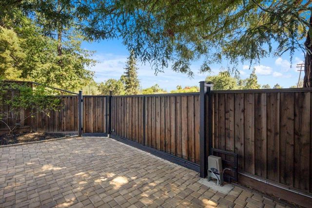 640 N San Antonio Road, Los Altos, CA 94022