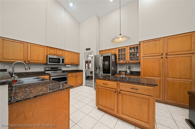 603 SUNSET POINTE Drive, Lake Placid, FL 33852