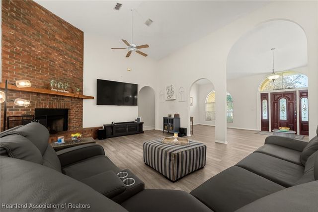 603 SUNSET POINTE Drive, Lake Placid, FL 33852