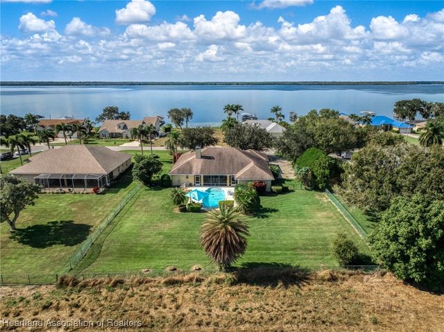 603 SUNSET POINTE Drive, Lake Placid, FL 33852