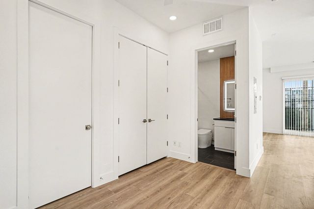 2217 N Fitzhugh Avenue 201, Dallas, TX 75204