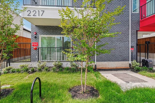 2217 N Fitzhugh Avenue 201, Dallas, TX 75204