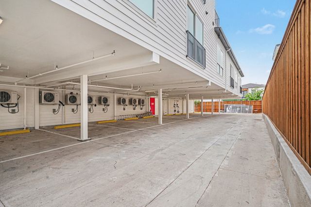 2217 N Fitzhugh Avenue 201, Dallas, TX 75204