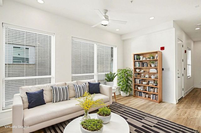 2217 N Fitzhugh Avenue 201, Dallas, TX 75204