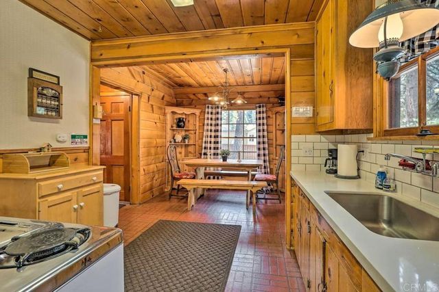 39112 Starview, Big Bear Lake, CA 92315