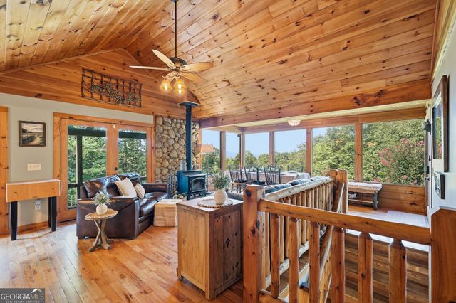 24 Oak Ledge Road, Morganton, GA 30560
