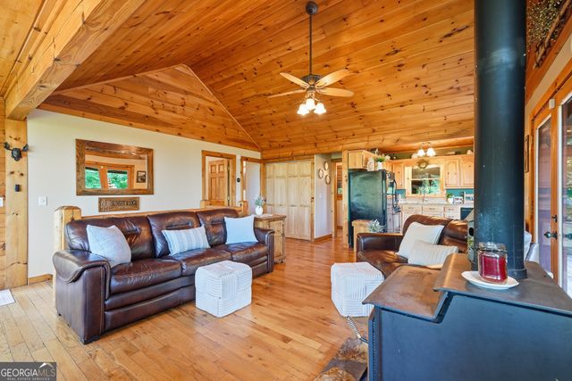 24 Oak Ledge Road, Morganton, GA 30560