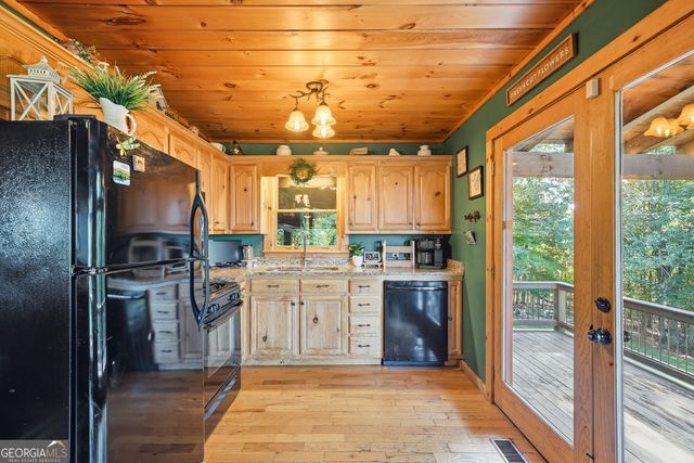 24 Oak Ledge Road, Morganton, GA 30560