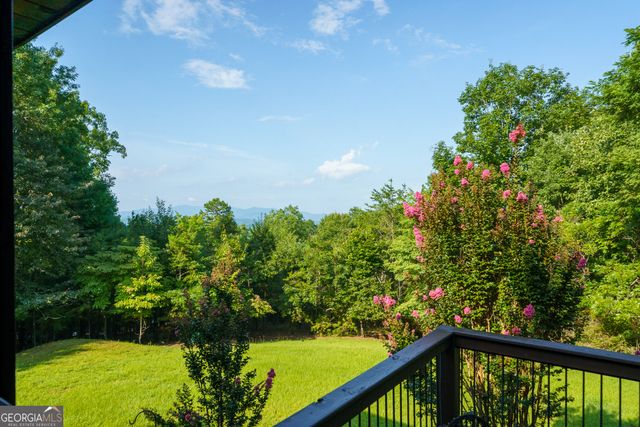 24 Oak Ledge Road, Morganton, GA 30560