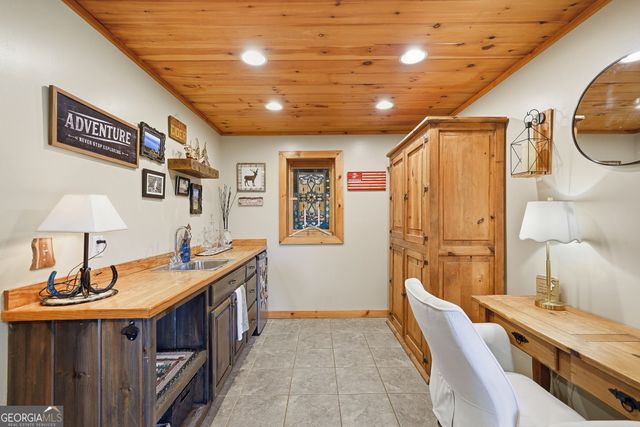 24 Oak Ledge Road, Morganton, GA 30560