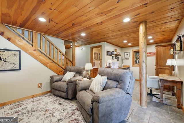 24 Oak Ledge Road, Morganton, GA 30560