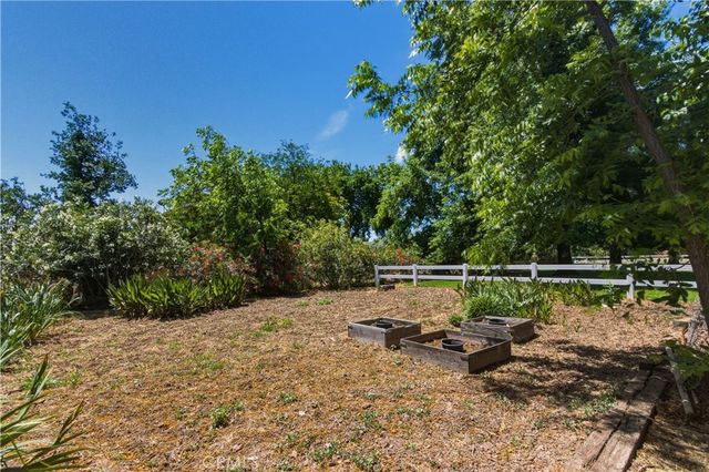 3856 N Gardner, Merced, CA 95340