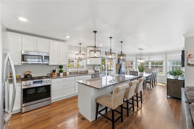 10 Corrine Drive, Johnston, RI 02919