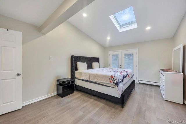 119 Scooter Lane, Hicksville, NY 11801