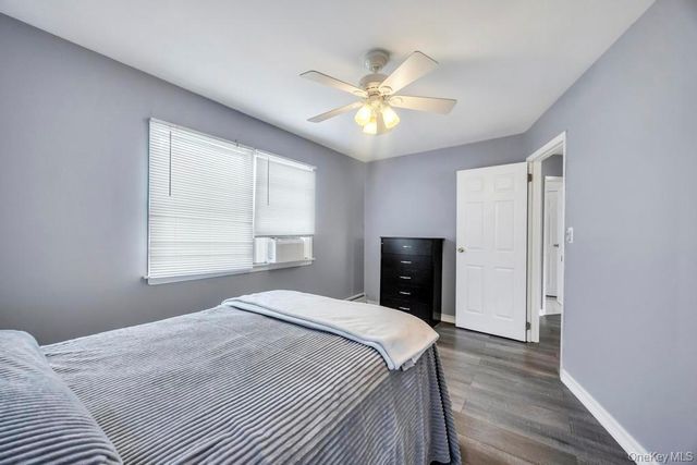 119 Scooter Lane, Hicksville, NY 11801