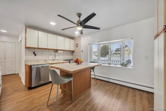 119 Scooter Lane, Hicksville, NY 11801