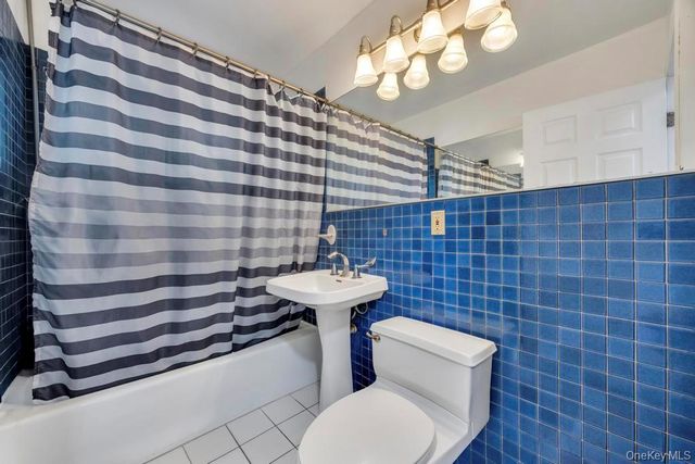 119 Scooter Lane, Hicksville, NY 11801