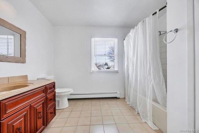 119 Scooter Lane, Hicksville, NY 11801