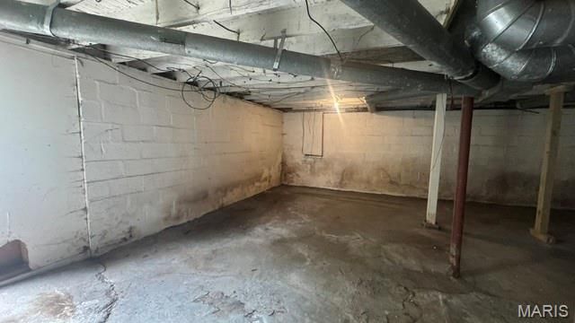 2935 Alger Avenue, St Louis, MO 63121