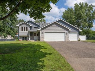 8482 Magnolia Street NW, Coon Rapids, MN 55433
