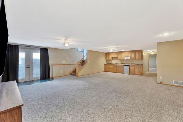 9522 W Ryan St, Wichita, KS 67205