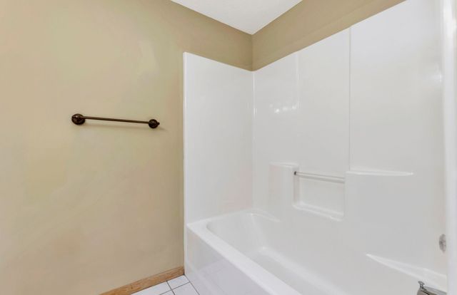 9522 W Ryan St, Wichita, KS 67205